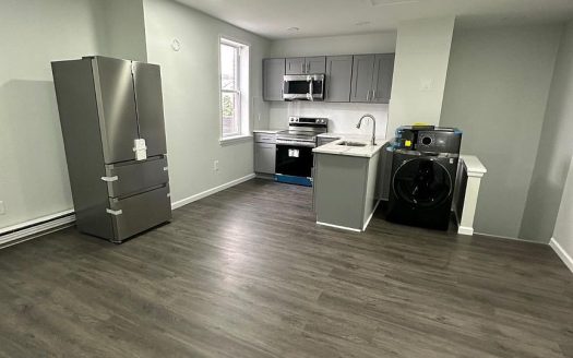Multi Family Home for Sale in Philadelphia, PA 19111 – 5 Bedrooms, 4 Baths – $432900
