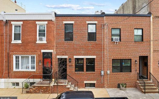 Townhouse for Sale in Philadelphia, PA 19146 – 3 Bedrooms, 2 Baths – $385000