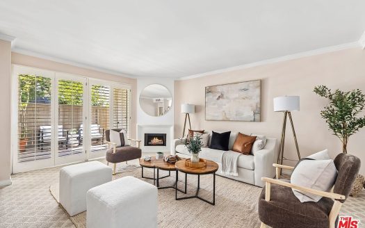 Townhouse for Sale in Los Angeles, CA 90004 – 2 Bedrooms, 3 Baths – $999000