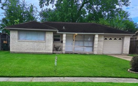 3-Bedroom Single Family Home for Rent in Houston, TX 77047 – $1490/mo | 1 Baths | Updated 2025