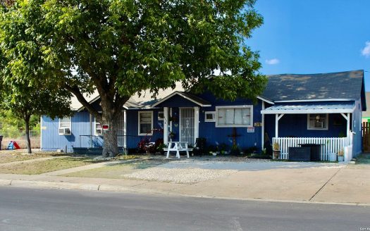Multi Family Home for Sale in San Antonio, TX 78221 – 4 Bedrooms, 2 Baths – $220000