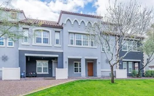 2-Bedroom Townhouse  for Rent in Phoenix, AZ 85040 – $1900/mo | 3 Baths | Updated 2025