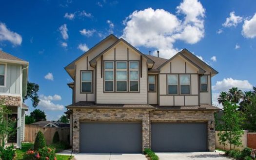 3-Bedroom Townhouse  for Rent in Houston, TX 77009 – $2400/mo | 3 Baths | Updated 2025