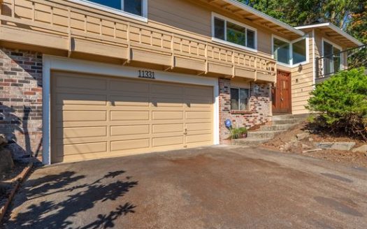 4-Bedroom Single Family Home for Rent in Seattle, WA 98125 – $3600/mo | 3 Baths | Updated 2025