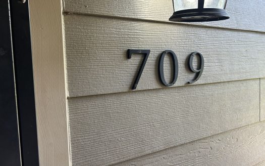 Condo for Sale in Nashville, TN 37211 – 2 Bedroom, 1 Bath – $194900