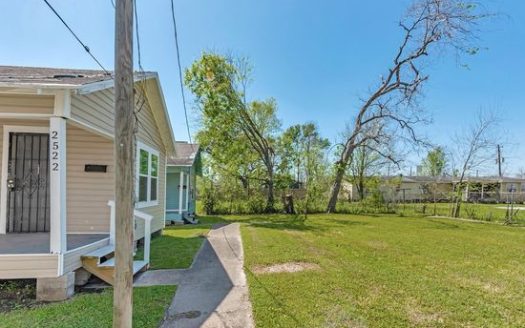 2-Bedroom Single Family Home for Rent in Houston, TX 77026 – $900/mo | 1 Baths | Updated 2025