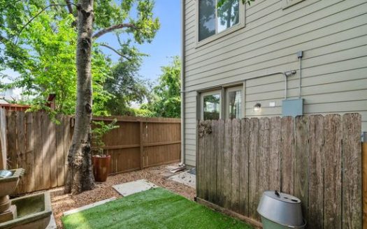 1-Bedroom Townhouse  for Rent in Houston, TX 77019 – $1150/mo | 1 Baths | Updated 2025