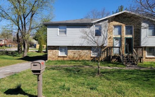 3-Bedroom Townhouse  for Rent in Hermitage, TN 37076 – $1850/mo | 2 Baths | Updated 2025