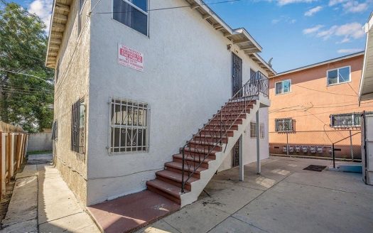 Multi Family Home for Sale in Los Angeles, CA 90044 – 18 Bedrooms, 6 Baths – $850000