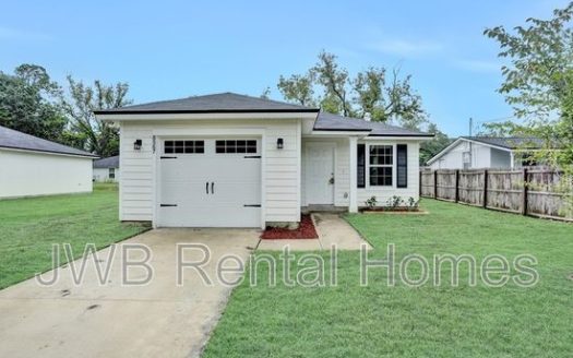 2-Bedroom Single Family Home for Rent in Jacksonville, FL 32220 – $1458/mo | 2 Baths | Updated 2025