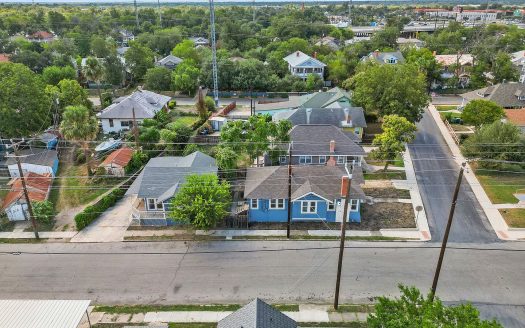 Multi Family Home for Sale in San Antonio, TX 78210 – 6 Bedrooms, 2 Baths – $449900