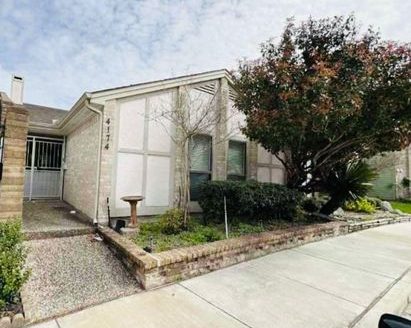 2-Bedroom Townhouse  for Rent in Houston, TX 77025 – $2250/mo | 2 Baths | Updated 2025