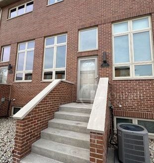 3-Bedroom Townhouse  for Rent in Chicago, IL 60638 – $2750/mo | 3 Baths | Updated 2025