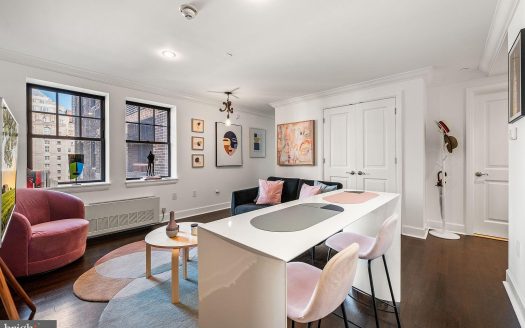 Condo for Sale in Philadelphia, PA 19103 – 1 Bedroom, 1 Bath – $300000