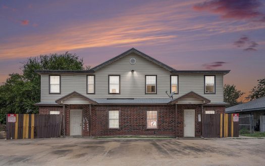 Multi Family Home for Sale in San Antonio, TX 78239 – 16 Bedrooms, 8 Baths – $549900