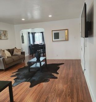 3-Bedroom Single Family Home for Rent in San Francisco, CA 94124 – $4750/mo | 2 Baths | Updated 2025