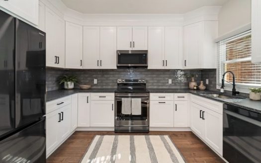 2-Bedroom Townhouse for Rent in Nashville, TN 37215 – $3950/mo | 3 Baths | Updated 2025