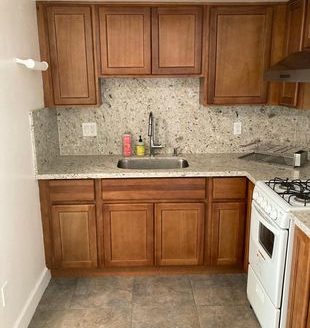 1-Bedroom Single Family Home for Rent in San Francisco, CA 94116 – $1900/mo | 1 Baths | Updated 2025