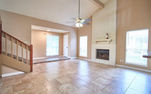 3-Bedroom Single Family Home for Rent in Houston, TX 77086 – $1800/mo | 3 Baths | Updated 2025