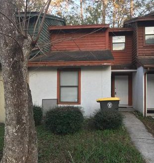 2-Bedroom Townhouse for Rent in Jacksonville, FL 32210 – $1300/mo | 2 Baths | Updated 2025