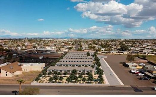 3-Bedroom Apartment for Rent in Phoenix, AZ 85040 – $2195/mo | 2 Baths | Updated 2025