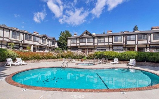 Townhouse for Sale in Winnetka, CA 91306 – 3 Bedrooms, 3 Baths – $658780
