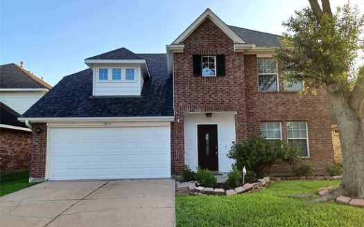 5-Bedroom Single Family Home for Rent in Houston, TX 77083 – $2375/mo | 3 Baths | Updated 2025