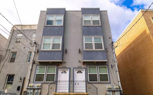 Multi Family Home for Sale in Philadelphia, PA 19133 – 11 Bedrooms, 5 Baths – $549000