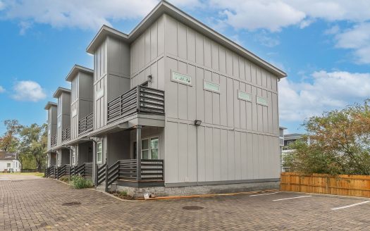 Townhouse for Sale in Nashville, TN 37207 – 2 Bedrooms, 3 Baths – $439900