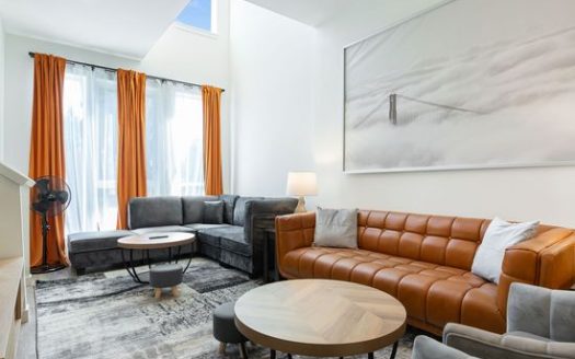 3-Bedroom Townhouse  for Rent in Seattle, WA 98102 – $4800/mo | 3 Baths | Updated 2025