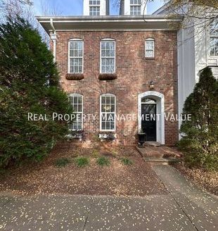 3-Bedroom Townhouse  for Rent in Charlotte, NC 28277 – $2050/mo | 3 Baths | Updated 2025