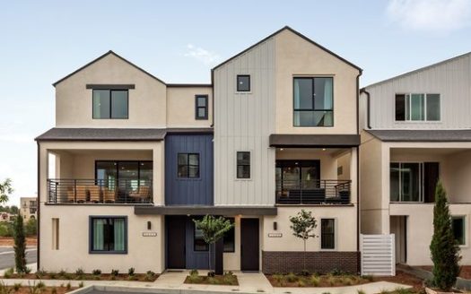 Townhouse for Sale in San Pedro, CA 90732 – 4 Bedrooms, 4 Baths – $1028000