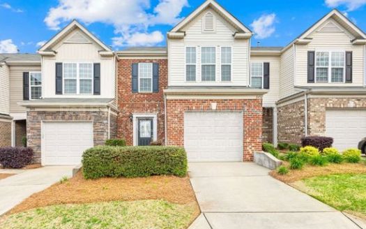 3-Bedroom Townhouse  for Rent in Charlotte, NC 28210 – $2195/mo | 3 Baths | Updated 2025