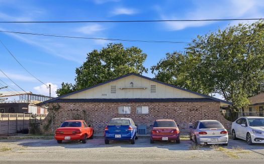 Multi Family Home for Sale in San Antonio, TX 78227 – 12 Bedrooms, 8 Baths – $725000