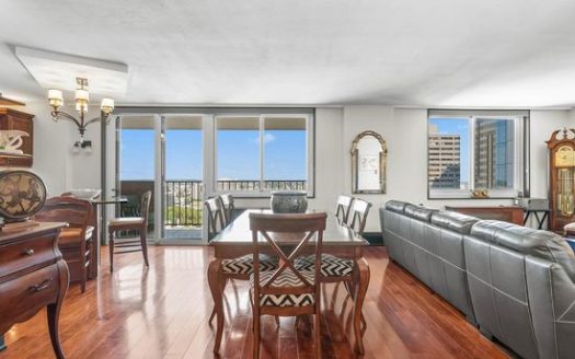 Condo for Sale in Philadelphia, PA 19103 – 2 Bedrooms, 2 Baths – $700000