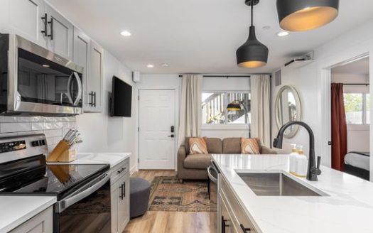 2-Bedroom Apartment  for Rent in Nashville, TN 37212 – $2500/mo | 1 Baths | Updated 2025
