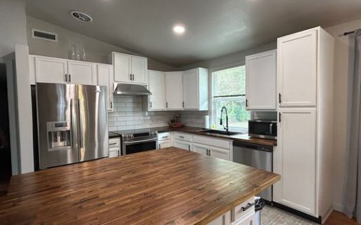 3-Bedroom Single Family Home for Rent in Jacksonville, FL 32244 – $1995/mo | 2 Baths | Updated 2025