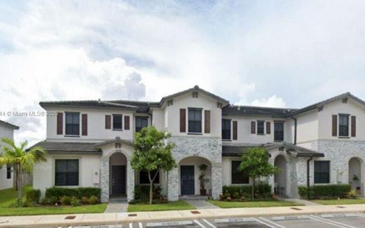 Townhouse for Sale in Miami, FL 33187 – 3 Bedrooms, 3 Baths – $470000