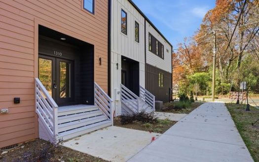 3-Bedroom Townhouse  for Rent in Charlotte, NC 28205 – $2895/mo | 4 Baths | Updated 2025