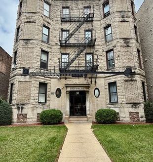 2-Bedroom Single Family Home for Rent in Chicago, IL 60637 – $1200/mo | 1 Baths | Updated 2025