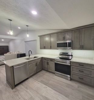 2-Bedroom Single Family Home for Rent in Penfield, NY 14526 – $2630/mo | 2 Baths | Updated 2025