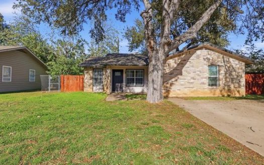2-Bedroom Multi Family Home for Rent in Austin, TX 78721 – $1550/mo | 1 Baths | Updated 2025