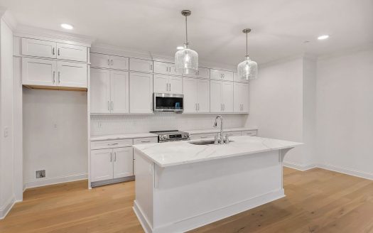Condo for Sale in Nashville, TN 37221 – 2 Bedrooms, 2 Baths – $659700