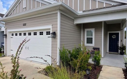 3-Bedroom Single Family Home for Rent in Jacksonville, FL 32218 – $1800/mo | 3 Baths | Updated 2025