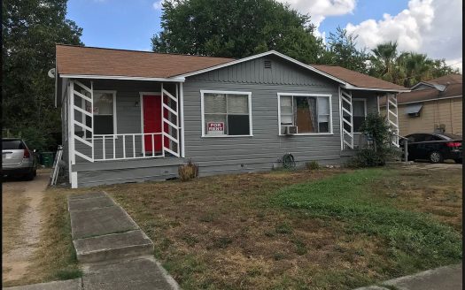 Multi Family Home for Sale in San Antonio, TX 78225 – 3 Bedrooms, 2 Baths – $189000