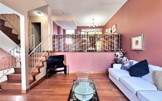 Townhouse for Sale in North Hills, CA 91343 – 2 Bedrooms, 3 Baths – $499950