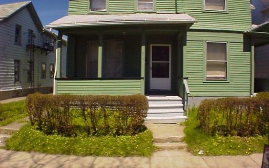 4-Bedroom Townhouse for Rent in Rochester, NY 14613 – $1300/mo | 2 Baths | Updated 2025