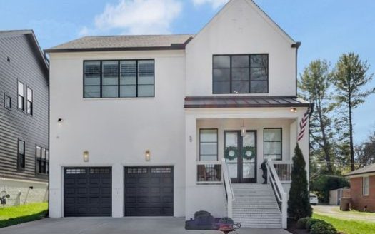 5-Bedroom Single Family Home for Rent in Nashville, TN 37205 – $9000/mo | 5 Baths | Updated 2025