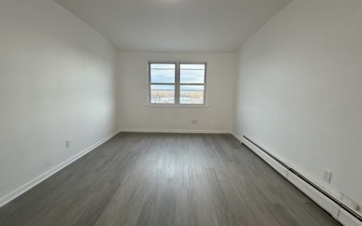 4-Bedroom Townhouse for Rent in Whitestone, NY 11357 – $3200/mo | 2 Baths | Updated 2025