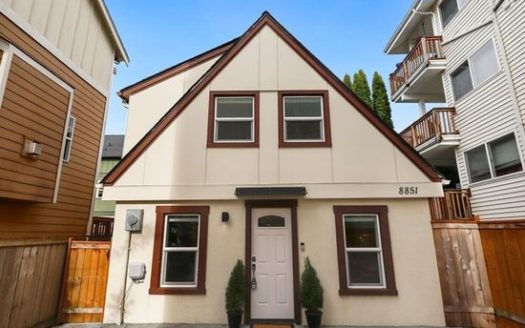 3-Bedroom Single Family Home for Rent in Seattle, WA 98103 – $2995/mo | 2 Baths | Updated 2025